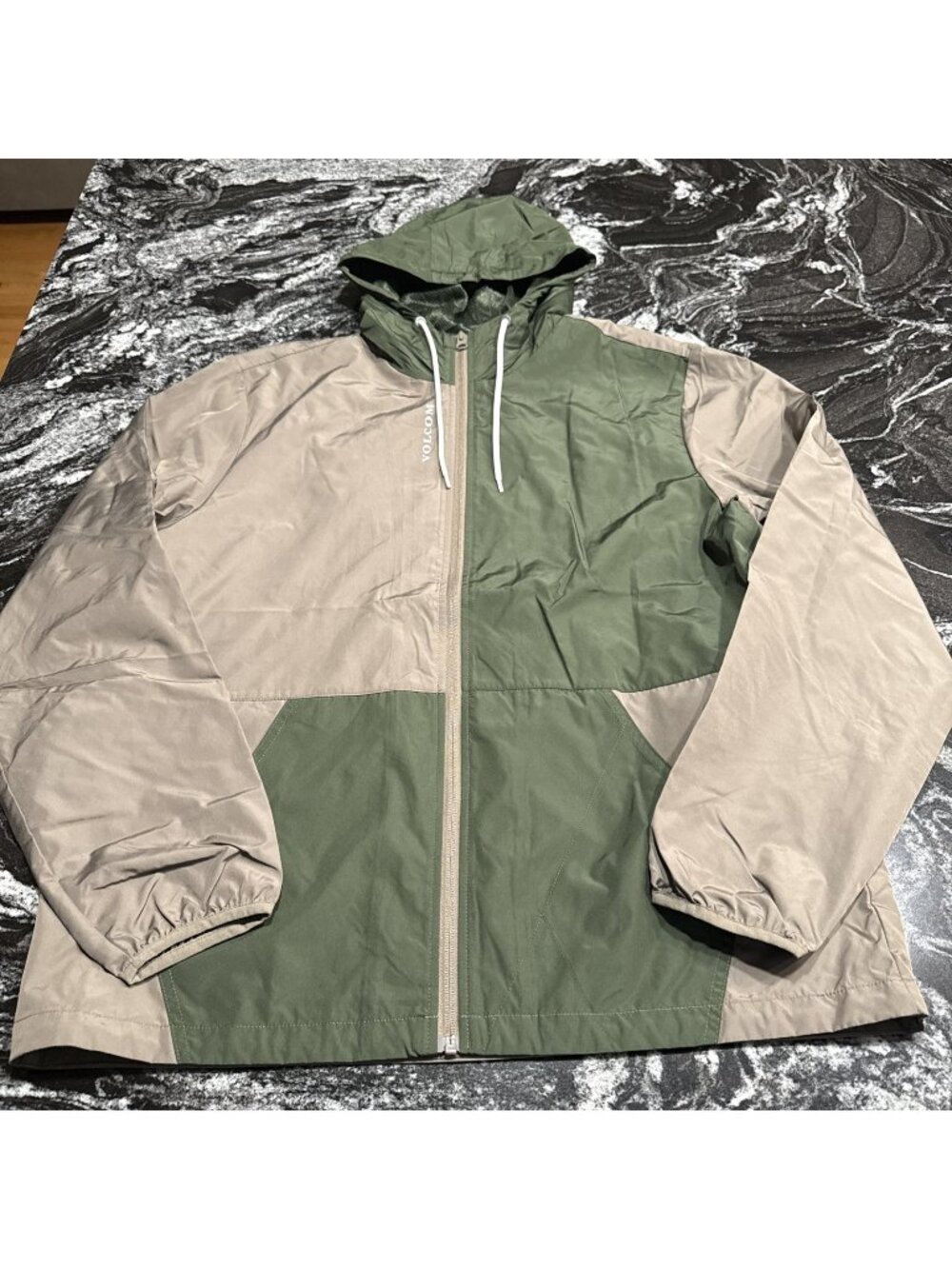 Volcom Marlin Windbreaker Jacket Green Brown Mens Size Large NWT $65